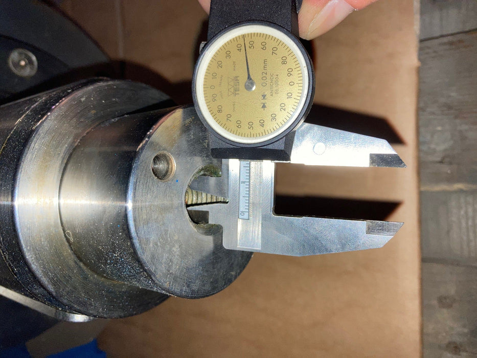 Getriebemotor F4kW-13Upm-LFK produktabbildung mit durchmesser