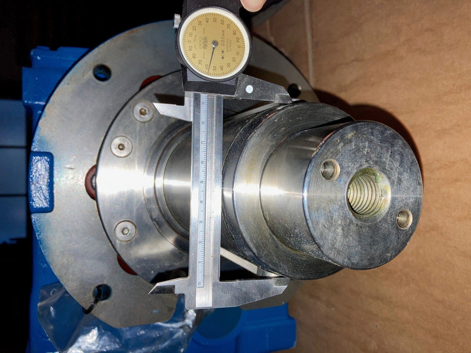 Getriebemotor F4kW-13Upm-LFK produktabbildung mit umfangsmaßen 