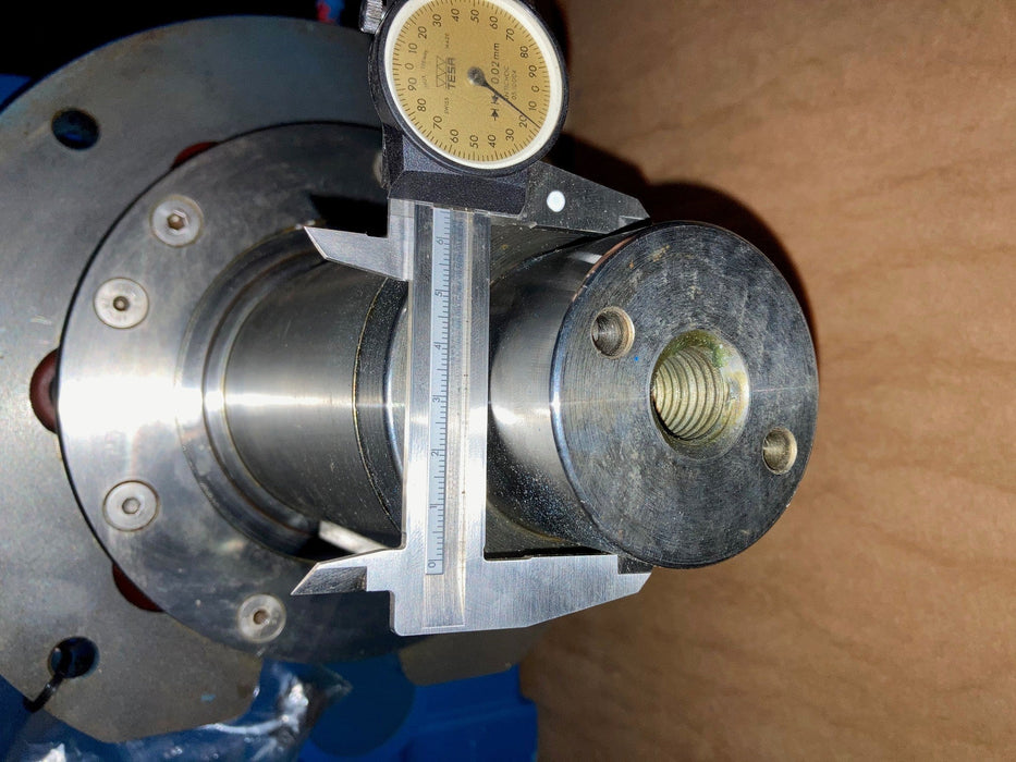 Getriebemotor F4kW-13Upm-LFK produktabbildung mit umfangsmaßen