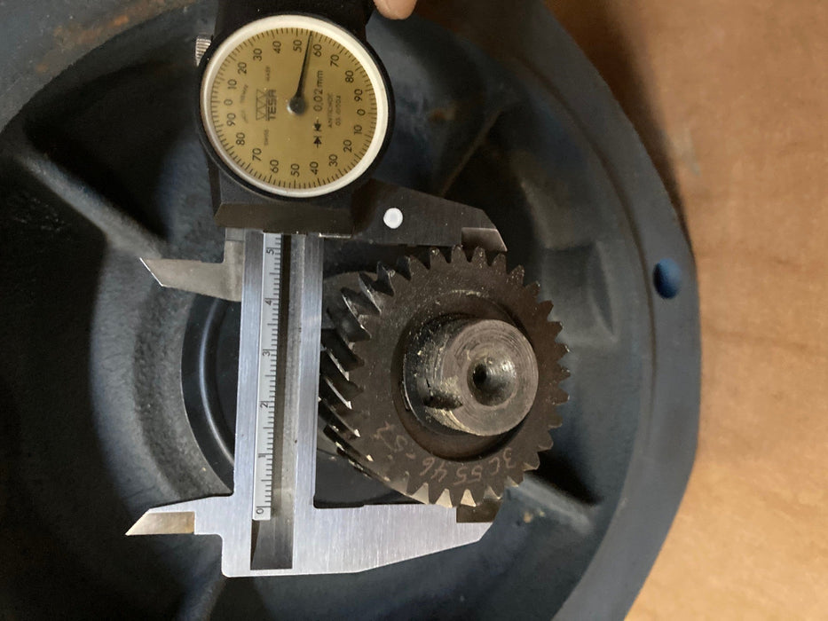  Motor 5,5kW mit Ritzel S34Z1 Produktabbildung mit umfang
